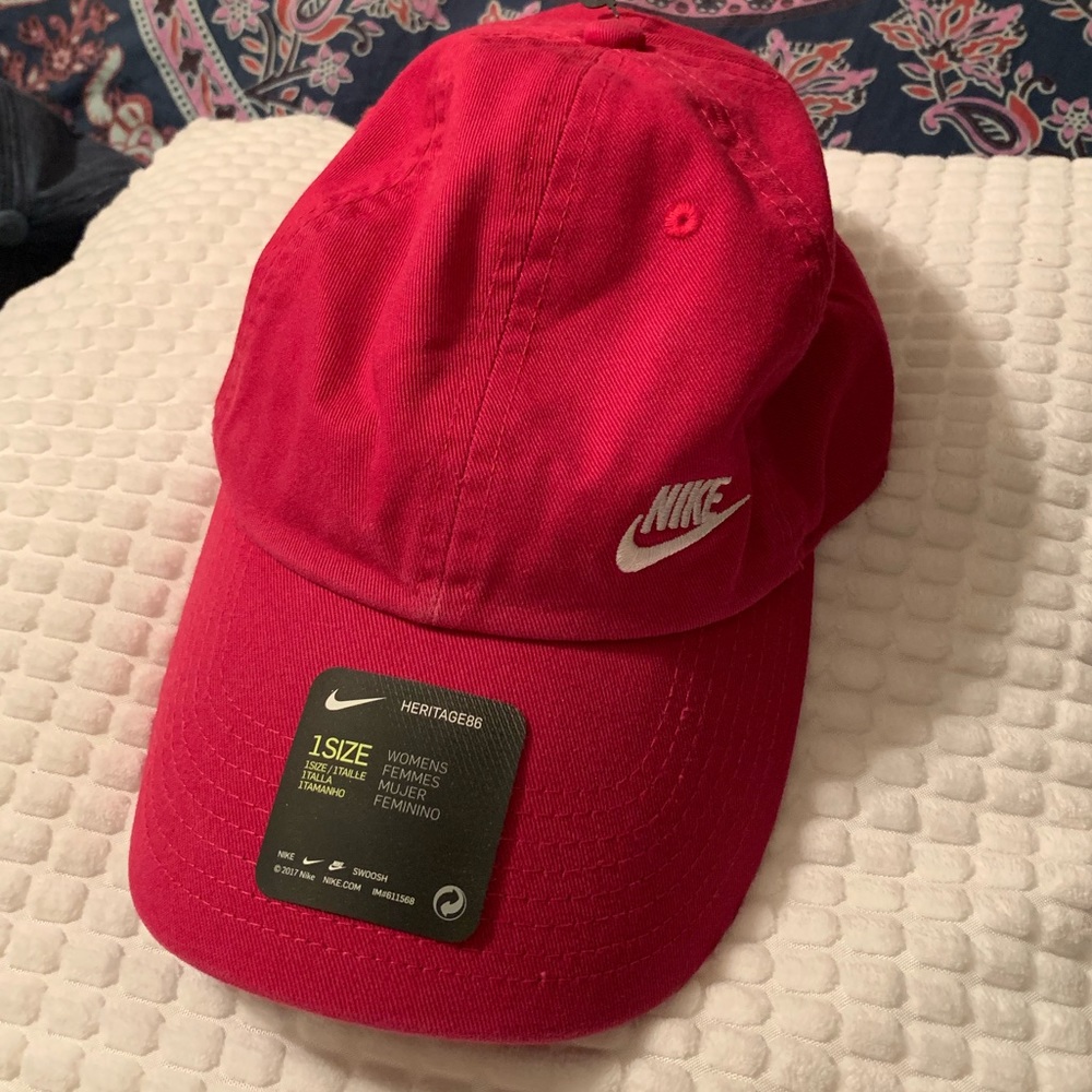 Women’s Nike hat SOLD